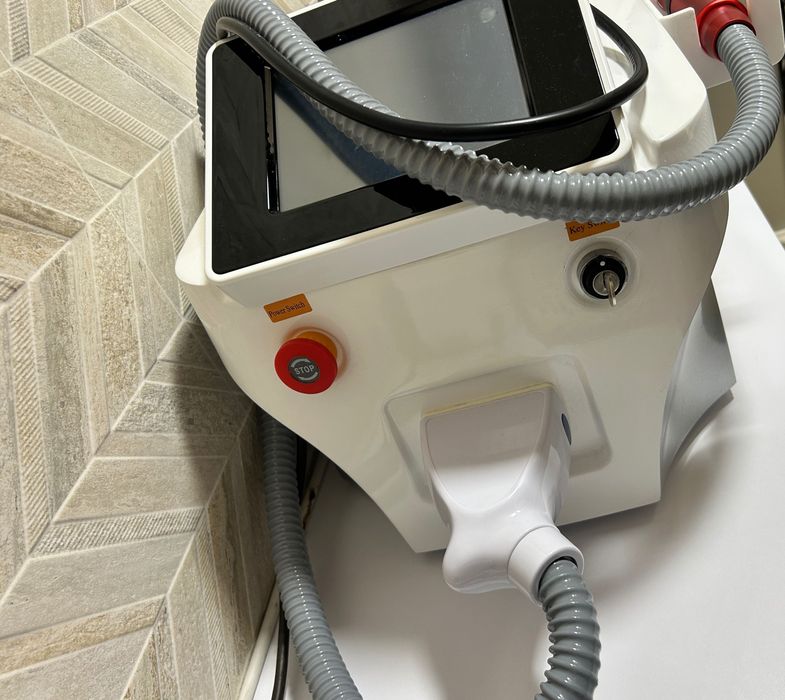 Laser îndepărtare tatuaje/pete și carbon peel