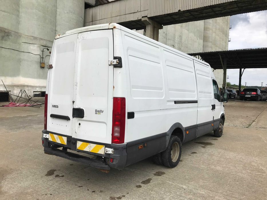 Usa spate Usa Culisanta Bara Balama Iveco DAILY 3 3.0 35C14 50C14 2005