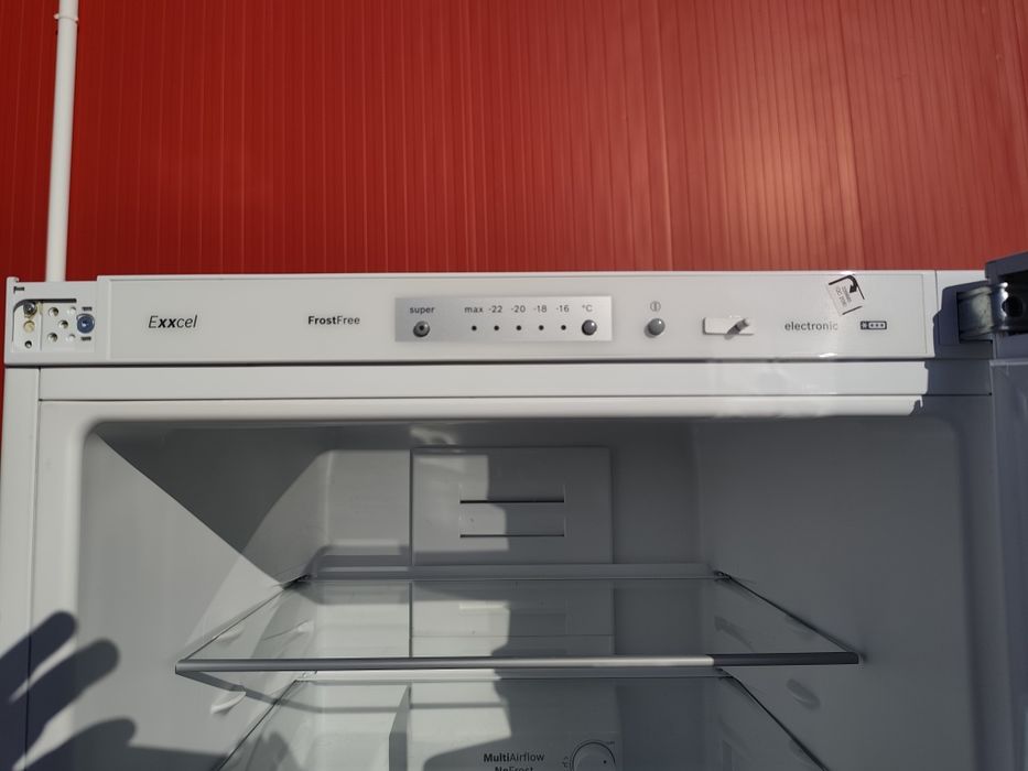 Хладилник с фризер Bosch KGN30VW25G/04