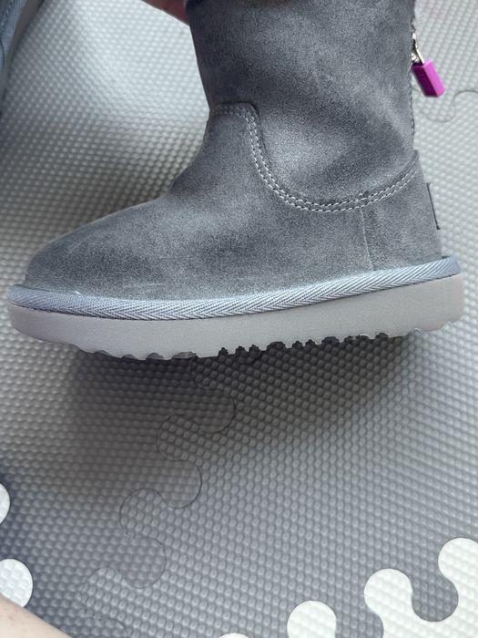 Ghete ugg marimea 24