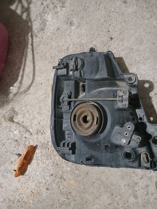 Kia bongo FARA CHAP TARAF sotiladi