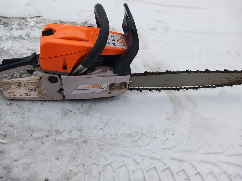 Продам  бензопилу