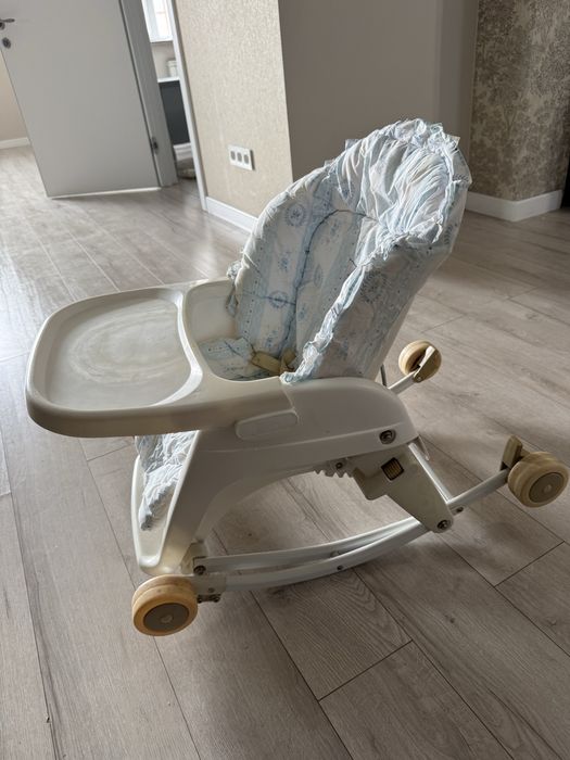 Стульчик для кормления Корея