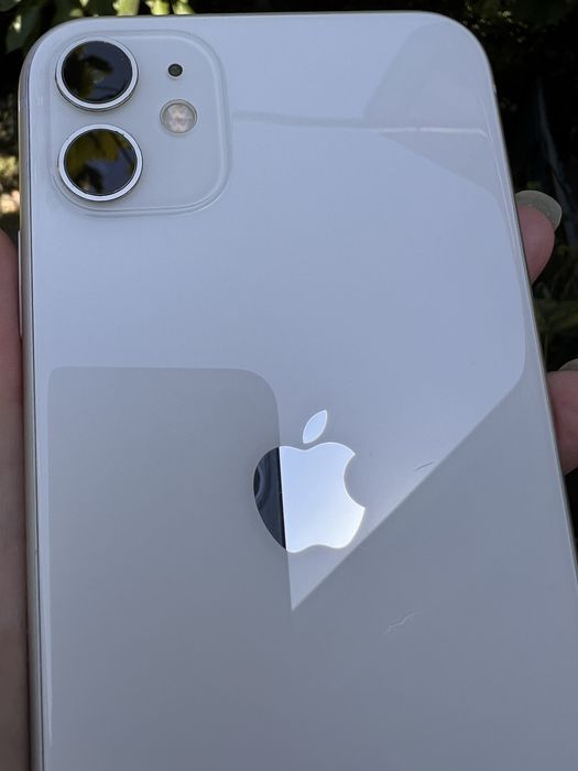 iPhone 11 продам
