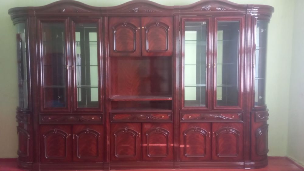 Стенка для посуды