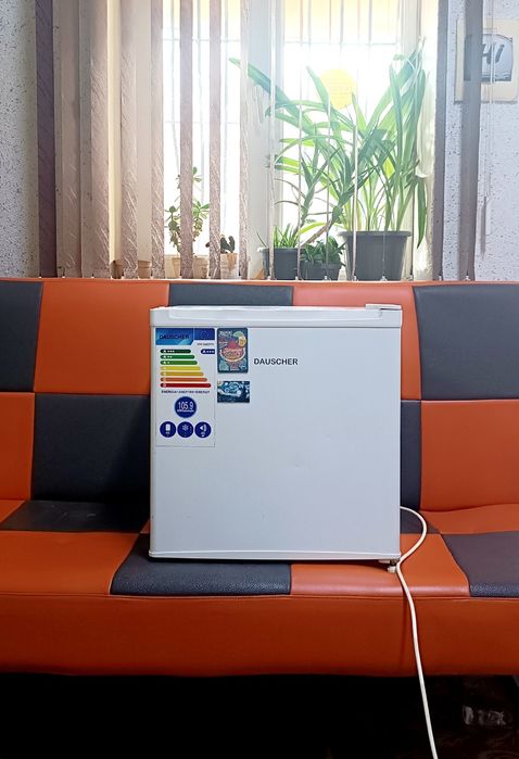 Продам мини холодильник в идеальном состоянии