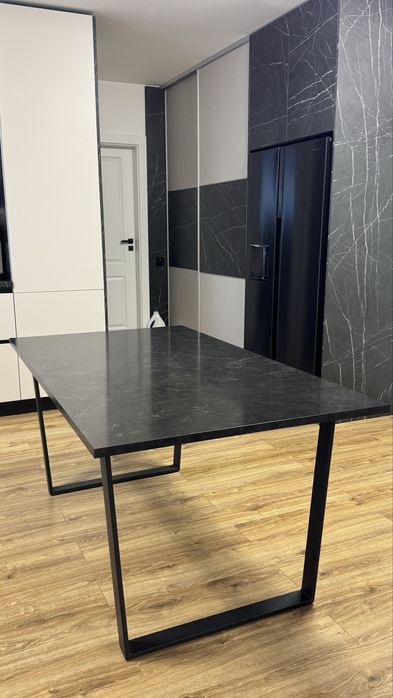 Masă de bucatarie/living