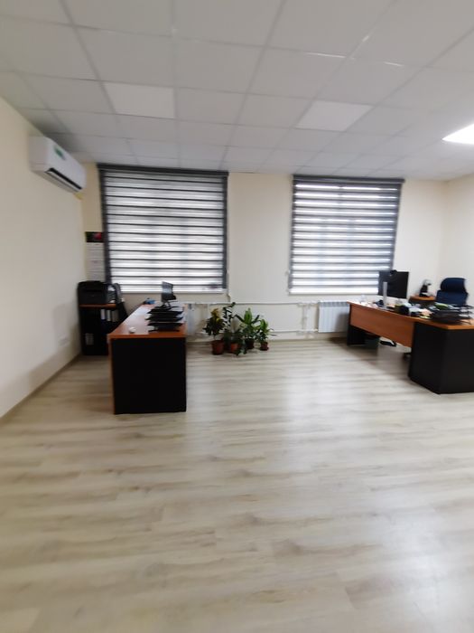 Уборка домов и квартир офисов служебных помещений любого типа !!!