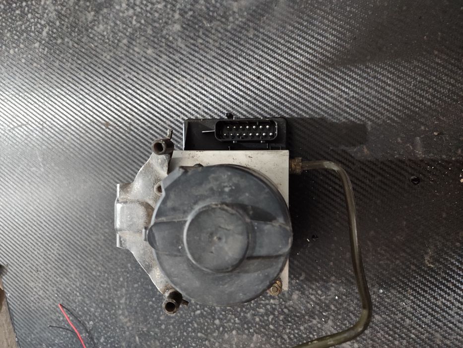 Продам запчасти на Мерседес W202