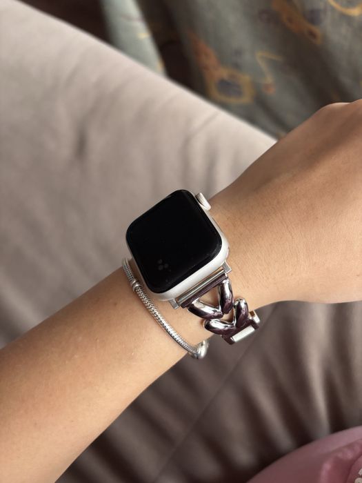 Бяла каишка за Apple Watch