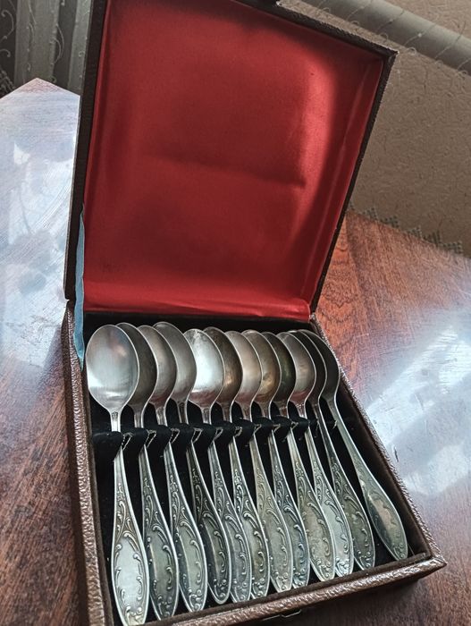 Посуда. Чайные мельхиоровые ложки 12 шт.