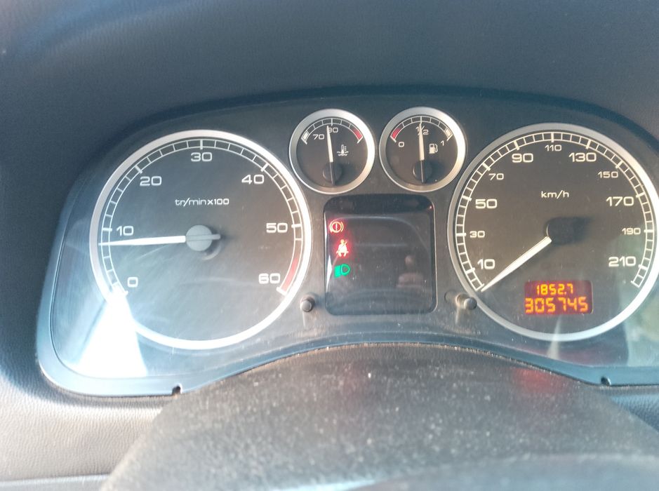Peugeot 307 SW 1.6 HDi 90 к.с. Дизел | 2004 | Тъмно сив металик