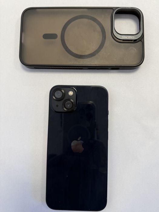 Vând Iphone 13 Negru  - 128 gb