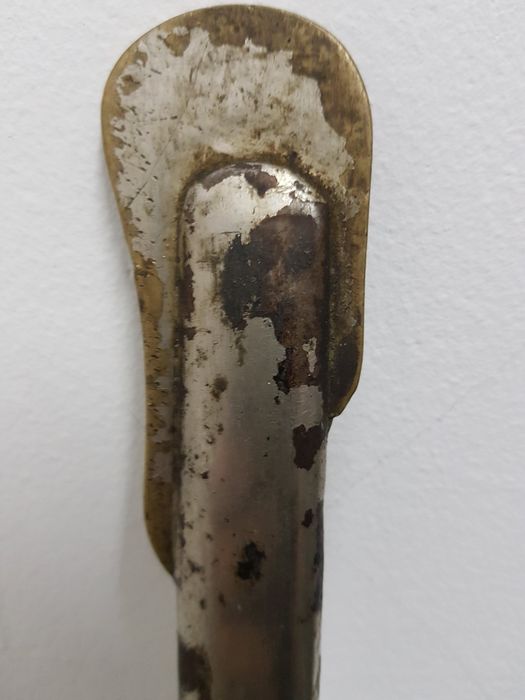 Българска офицерска сабя ДКВ ("до края на войната"). От 1940те години.