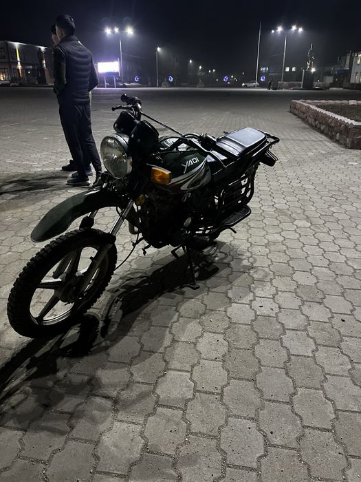 Мотоцикл яки 200кубов