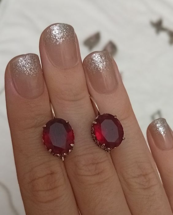 Продам советские серьги