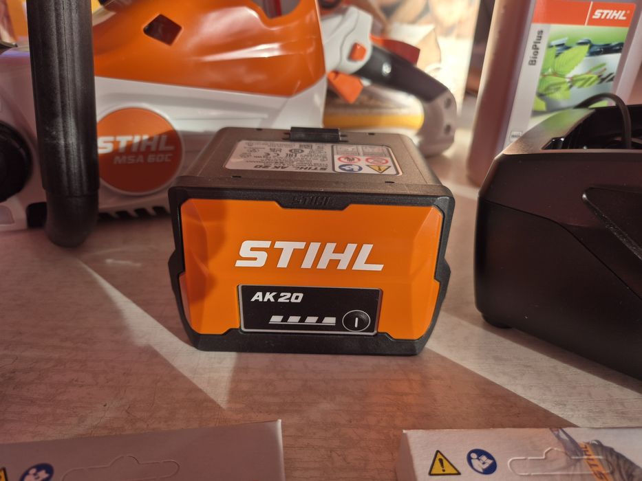 Продавам Stihl MSA 60C