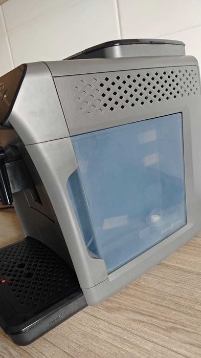 Espressor automat Philips EP0824/00 seria 800 + filtru de calcar si apa + decalcificator