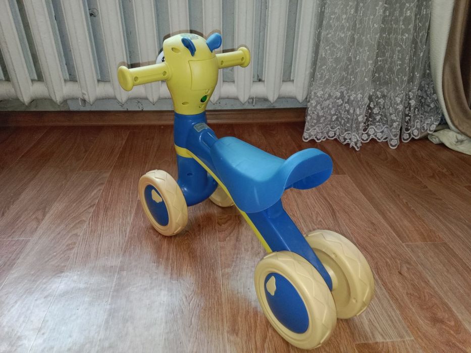 Продам детский беговел-каталка (толокар)