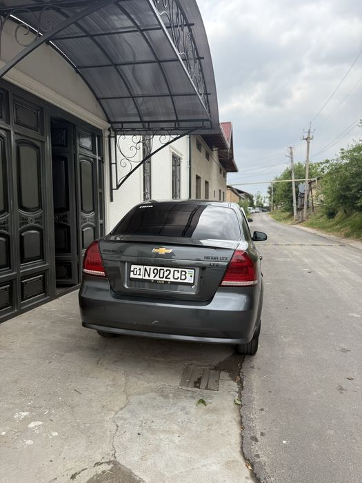 Nexia 3 avtomat sotiladi