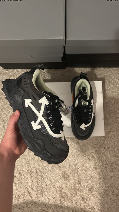 Off-white Odsy Black