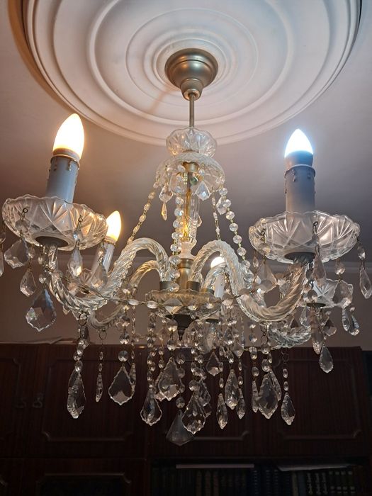 Продам плафоны и стеклянные люстры