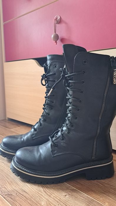 Продам женские сапоги