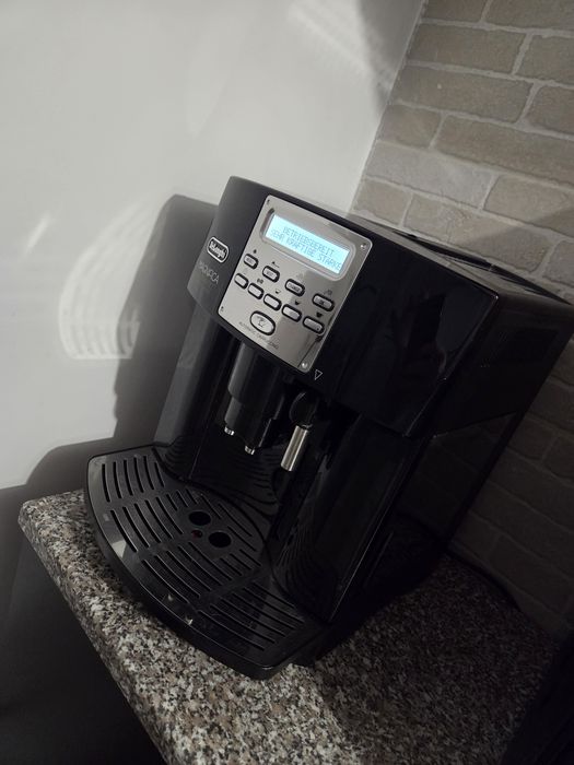Espressor  cafea DeLonghi Magnifica Automatic Capuccino