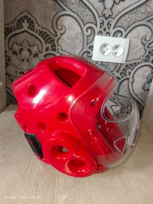 Шлем для каратэ или тэйквандо