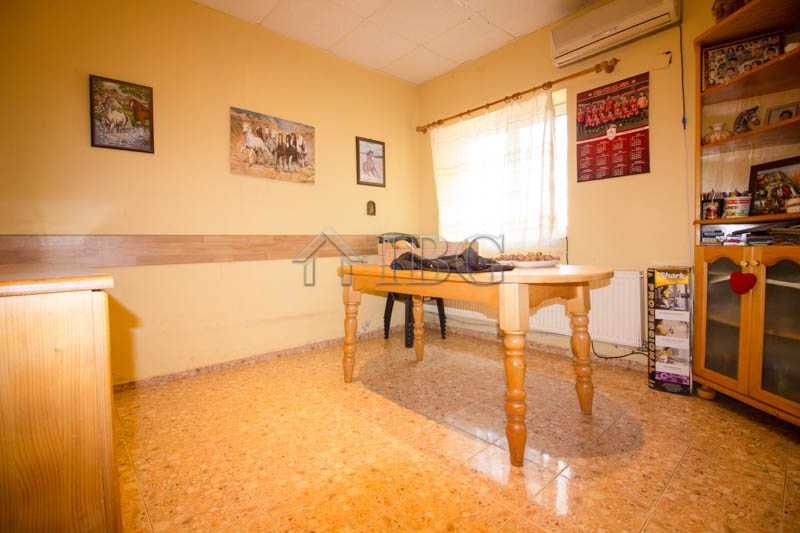 Продава се Къща в с. Бъзън, Област Русе - 240 кв.м за 563 €/кв.м - Снимка #8