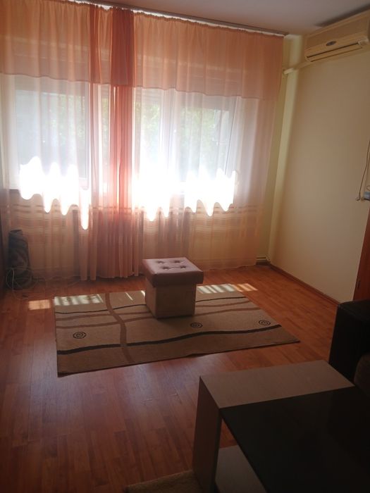 Proprietar ,Inchiriez apartament 2 camere , 350 euro