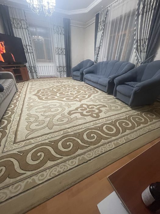 Ковер толстый большой