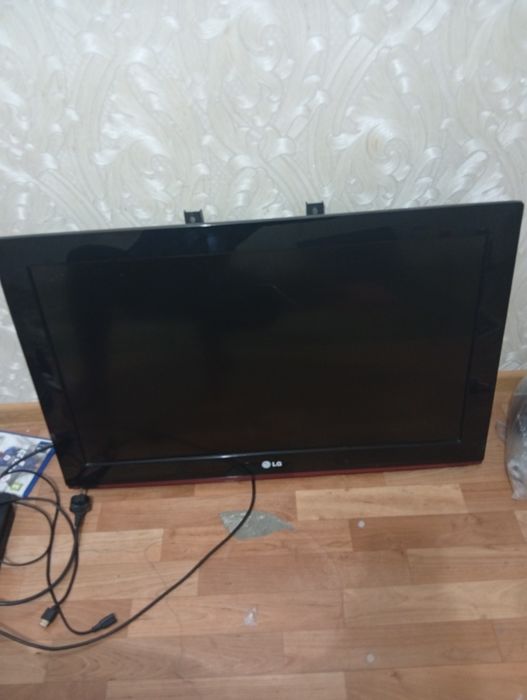 здравствуйте пс 4 тилвизор тожы есть обмен iPhone