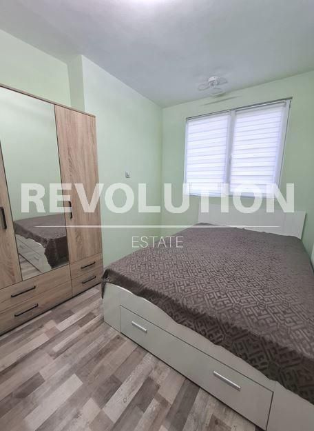 Дава се под наем Двустаен апартамент в Варна, Колхозен пазар - 50 кв.м за 348.84 € - Снимка #3