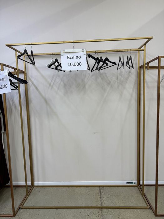 Стеллаж для бутик