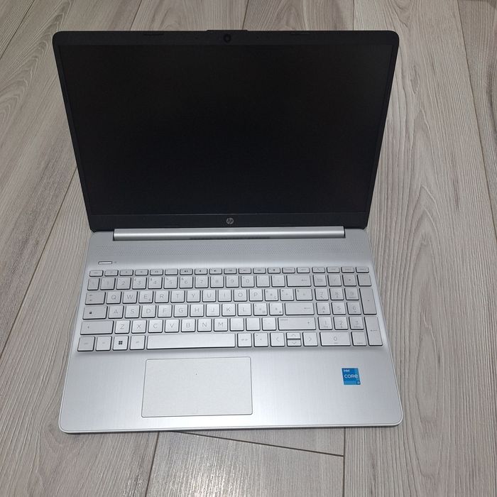 Laptop 15' HP i3 generatia 12  nou