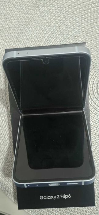 Samsung Galaxy Z Flip  6