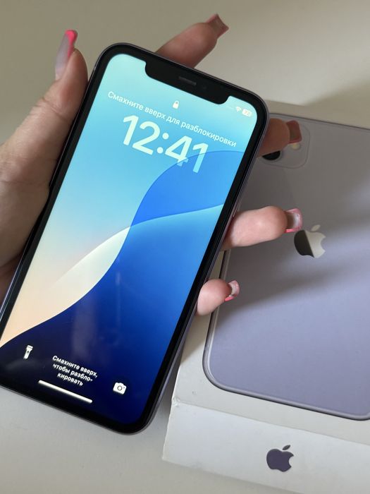 iPhone 11, продам