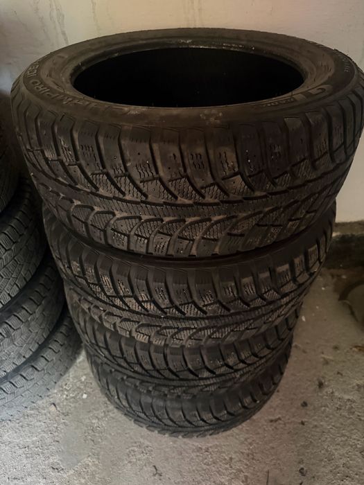 Зимние шины R17 215/55/17 жирный протектор !