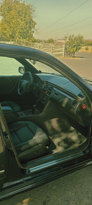mercedes-benz w210