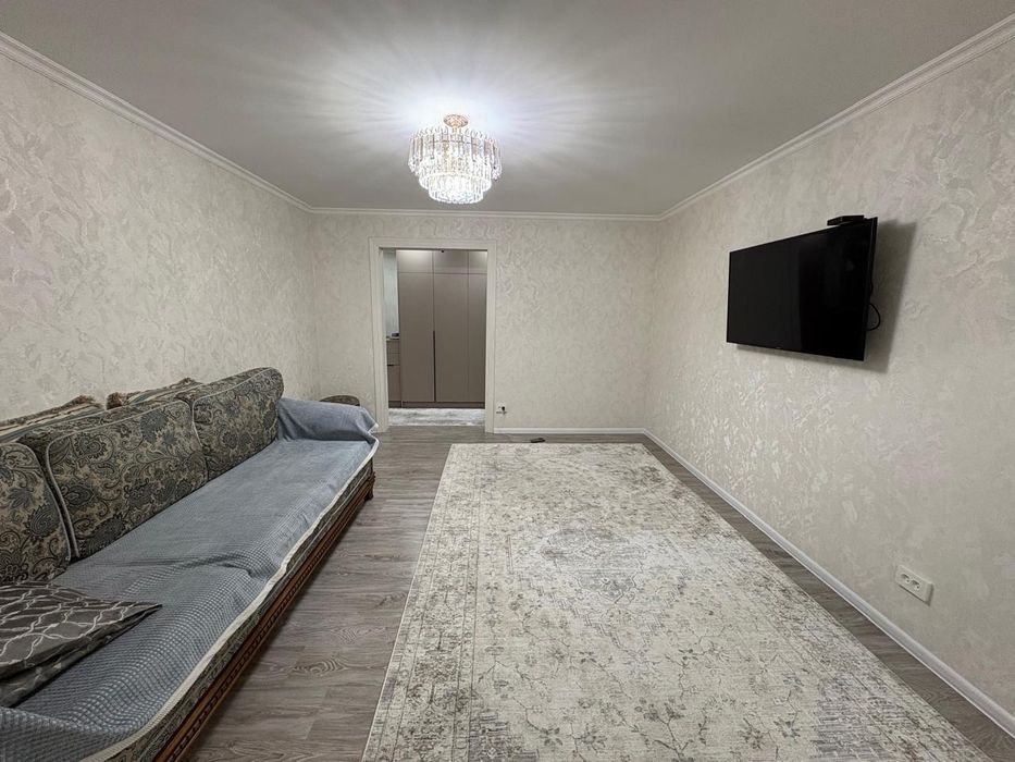 Продам 3 х квартиру центр