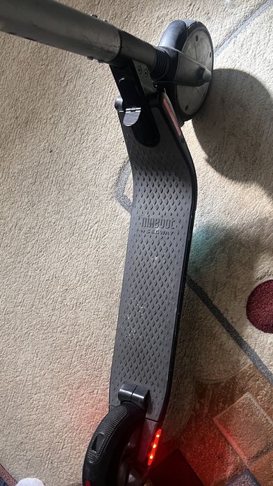 Сррчно продам Скутер Ninebot