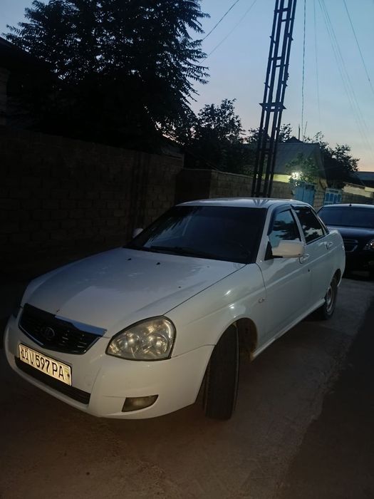 Продаю lada priora