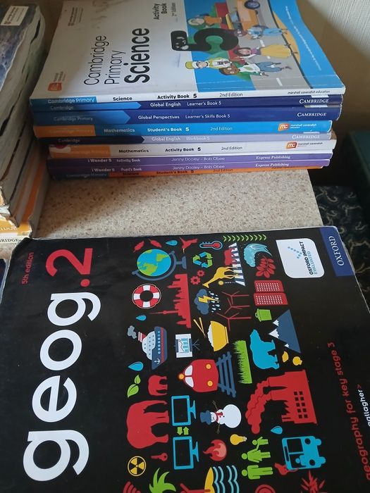 Книги разных жанров.