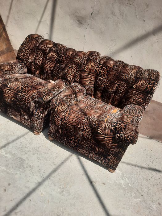 Divan tekinga beriladi