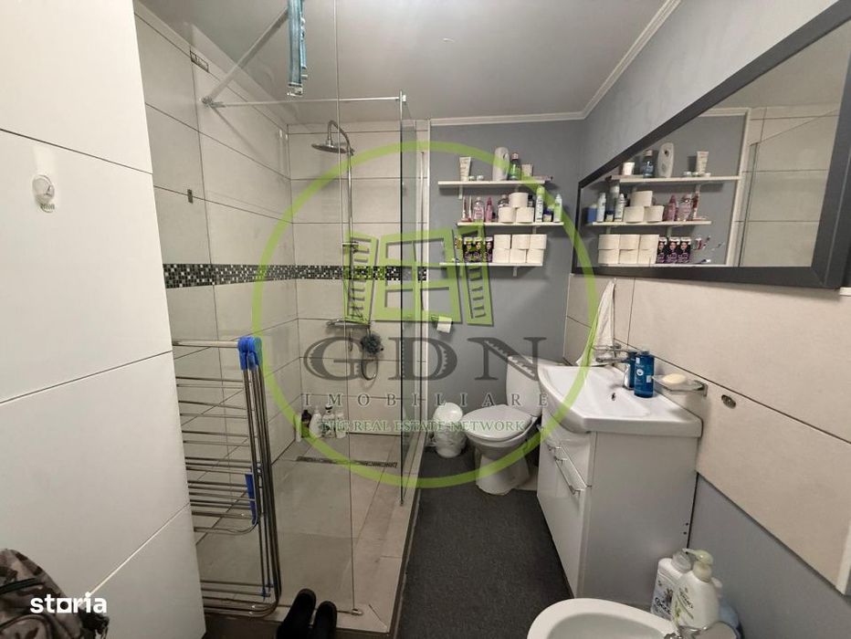 Spatiu comercial+casa plan parter,265 mp teren, 100 mp utili, George E