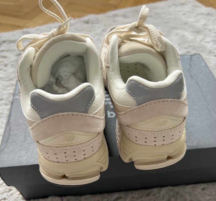 Маратонки New Balance 2002
