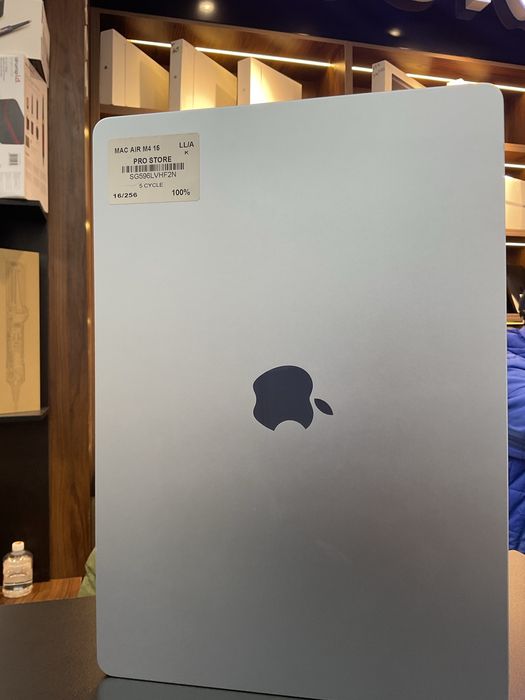 Macbook air M4 15 dyum