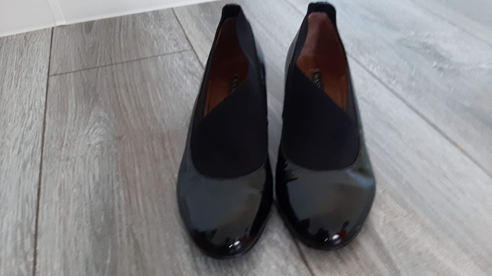 Женские туфельки