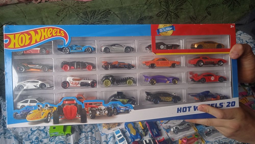 Машинки хот вилс